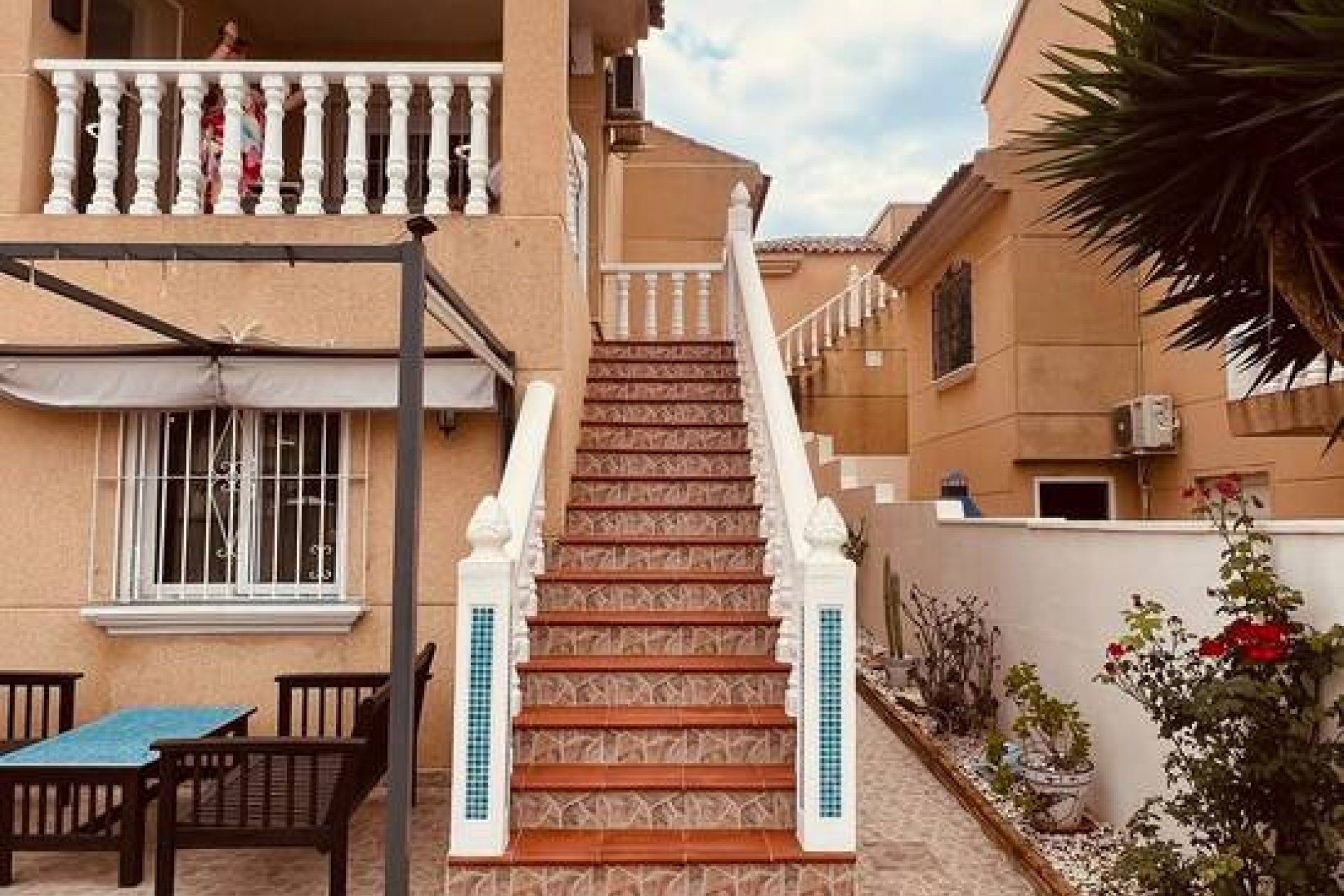 Herverkoop - Villa -
Villamartín - Costa Blanca