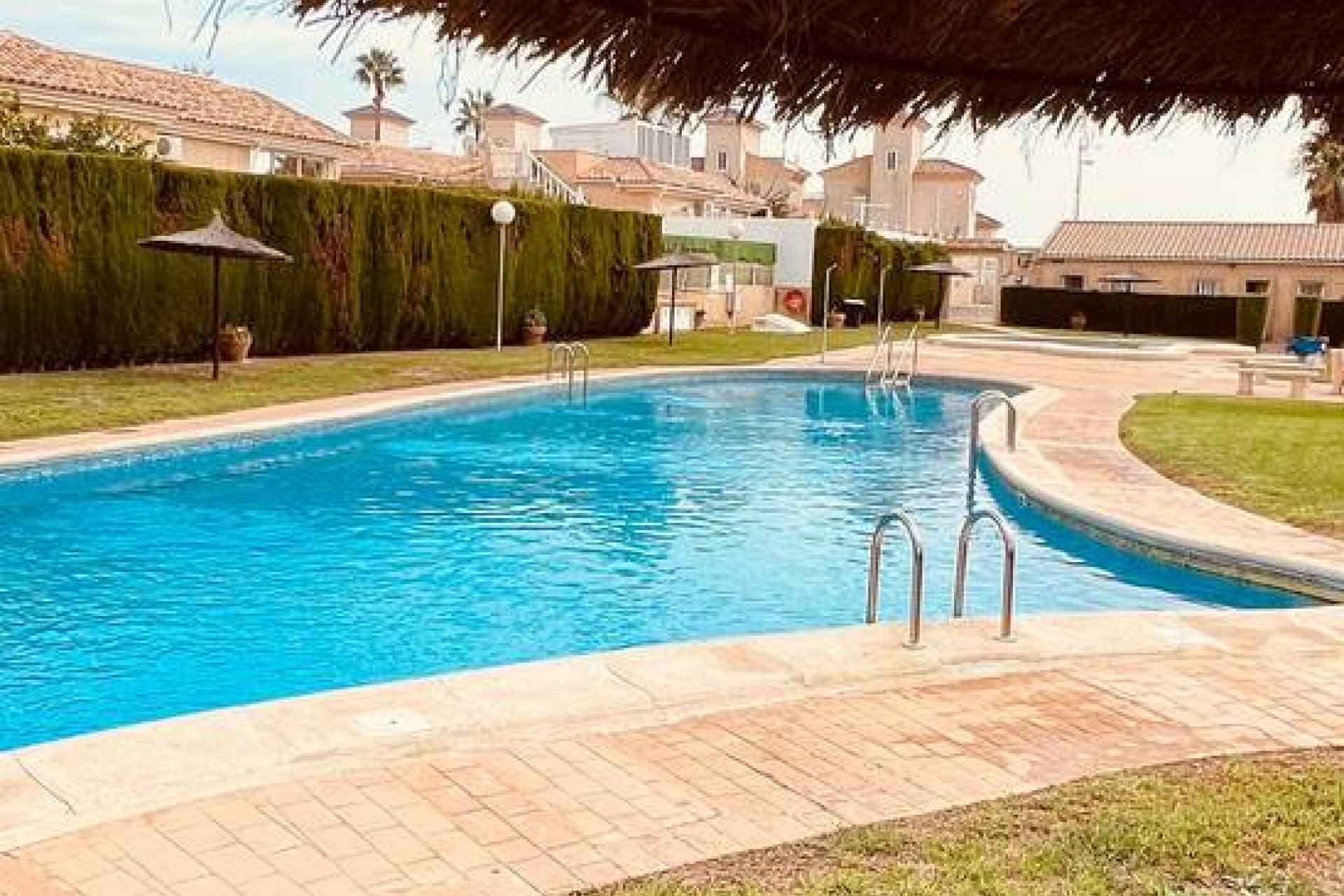Herverkoop - Villa -
Villamartín - Costa Blanca