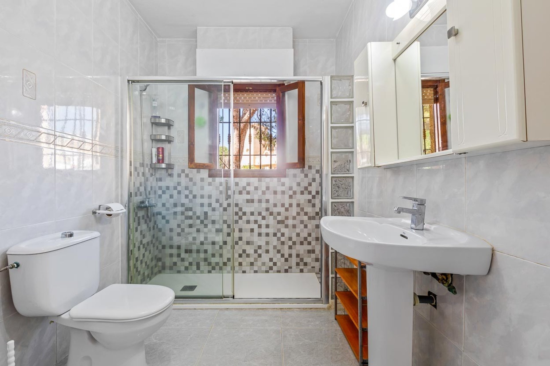 Herverkoop - Villa -
Villamartín - Las Filipinas