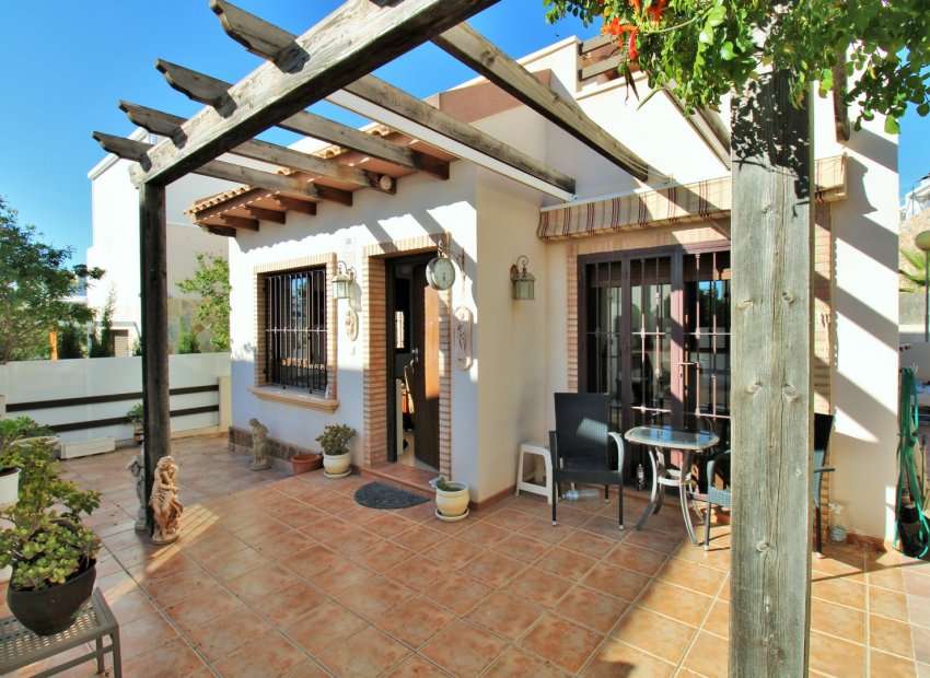 Herverkoop - Villa -
Villamartín - Pau 8