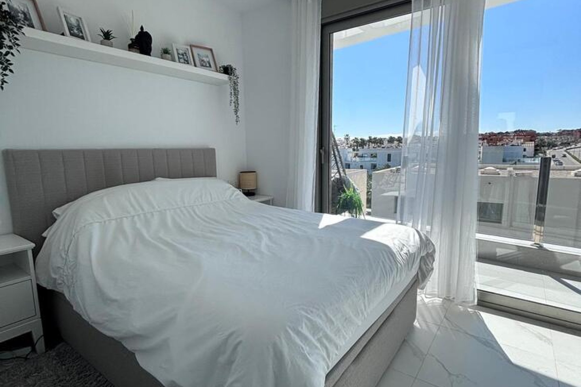 Herverkoop - Villa -
Villamartín - PAU 8