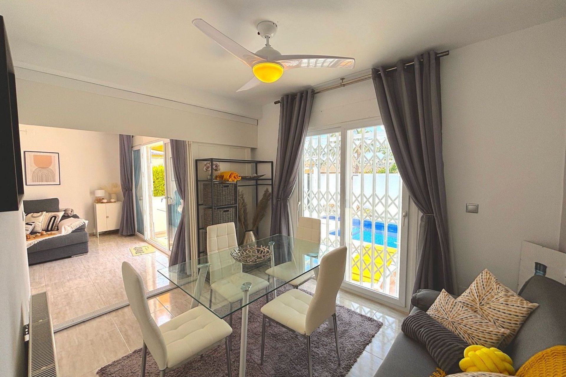 Herverkoop - Villa -
Villamartín - Villamartin, Orihuela Costa