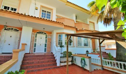 Maison de ville - Revente - Villamartín -
                Villamartin