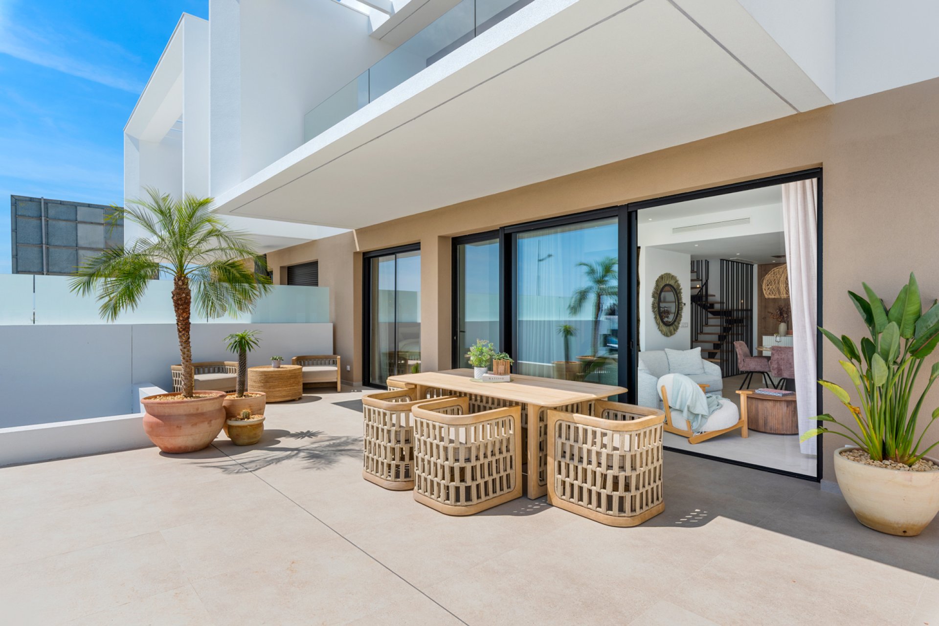 Neue Gebäude - Stadthaus -
Dolores