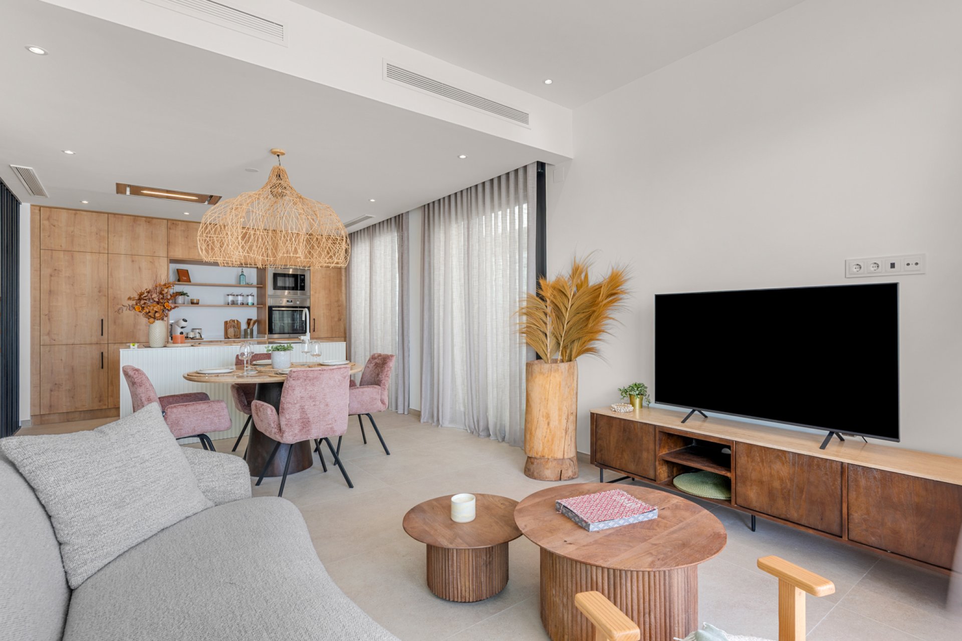 Neue Gebäude - Stadthaus -
Dolores