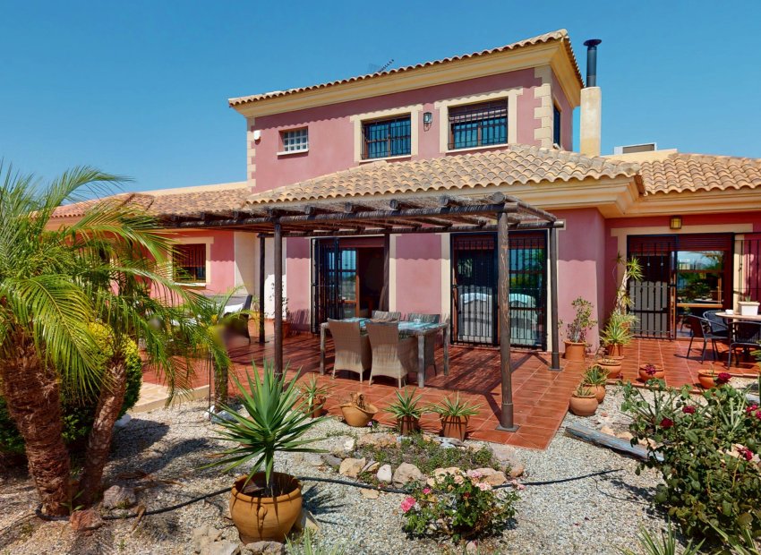 Neue Gebäude - Villa -
Águilas