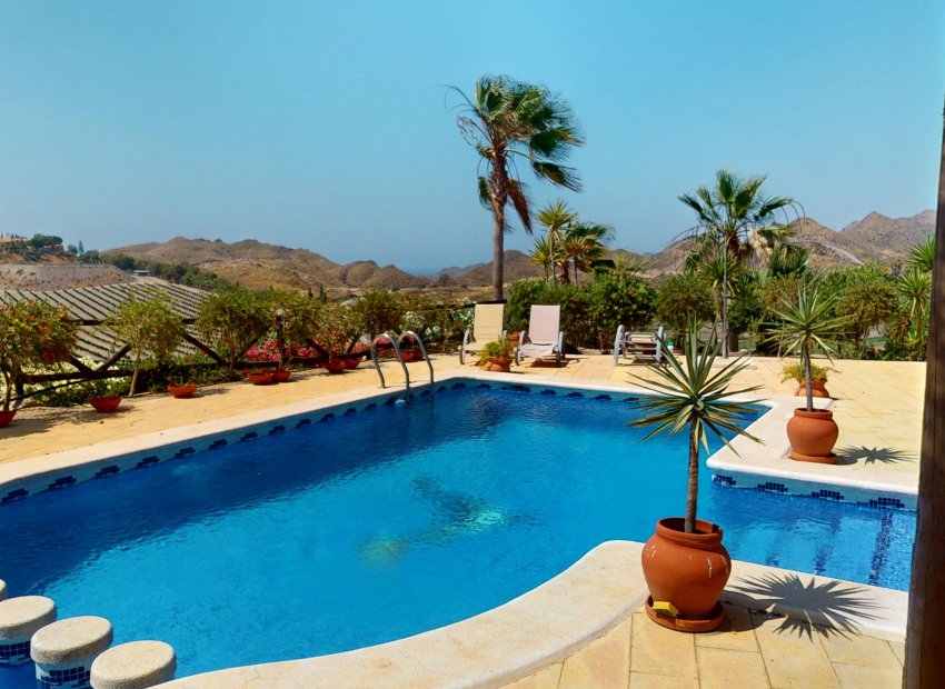 Neue Gebäude - Villa -
Águilas