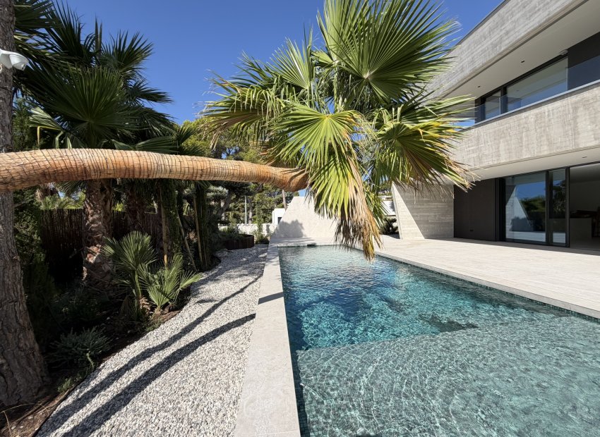 Neue Gebäude - Villa -
Altea