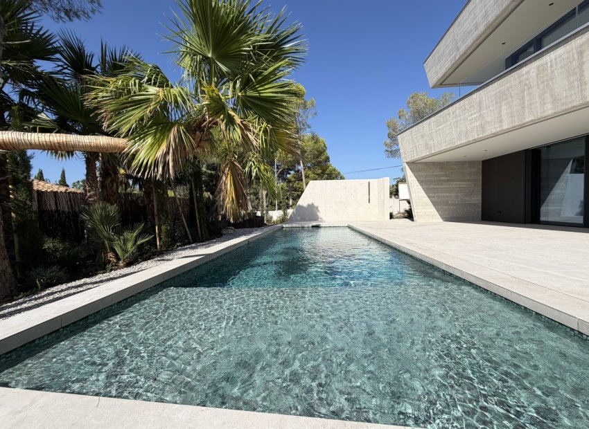 Neue Gebäude - Villa -
Altea