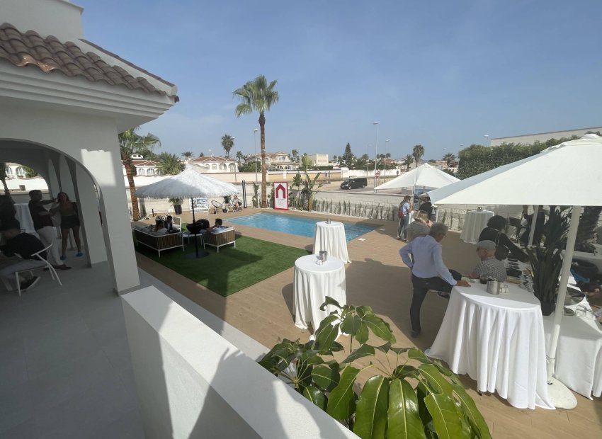 Neue Gebäude - Villa -
Cuidad Quesada  - Dona Pepa