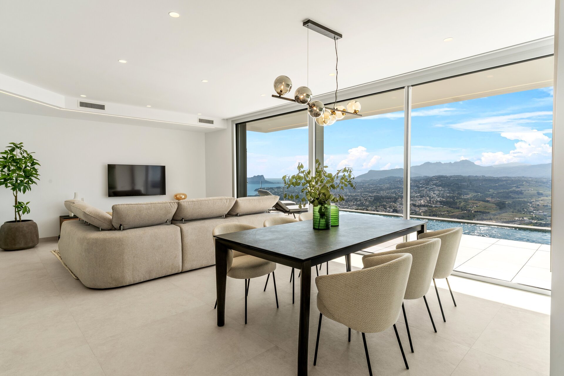 Neue Gebäude - Villa -
Cumbre del Sol