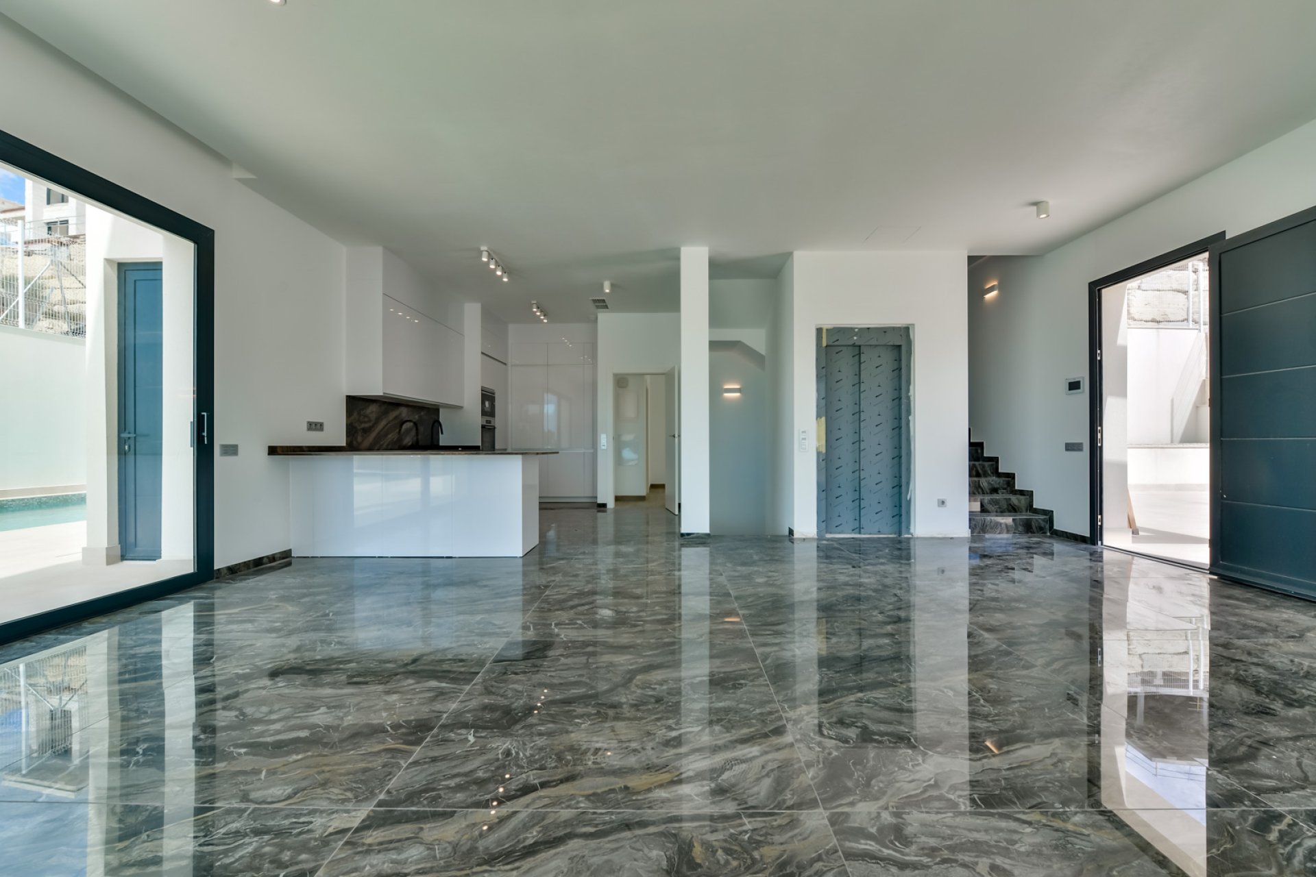 Neue Gebäude - Villa -
Finestrat