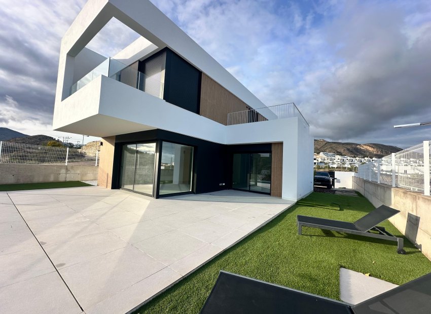 Neue Gebäude - Villa -
Finestrat