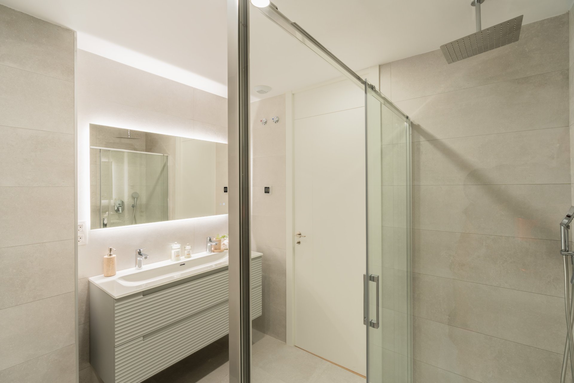 Neue Gebäude - Villa -
La Nucía