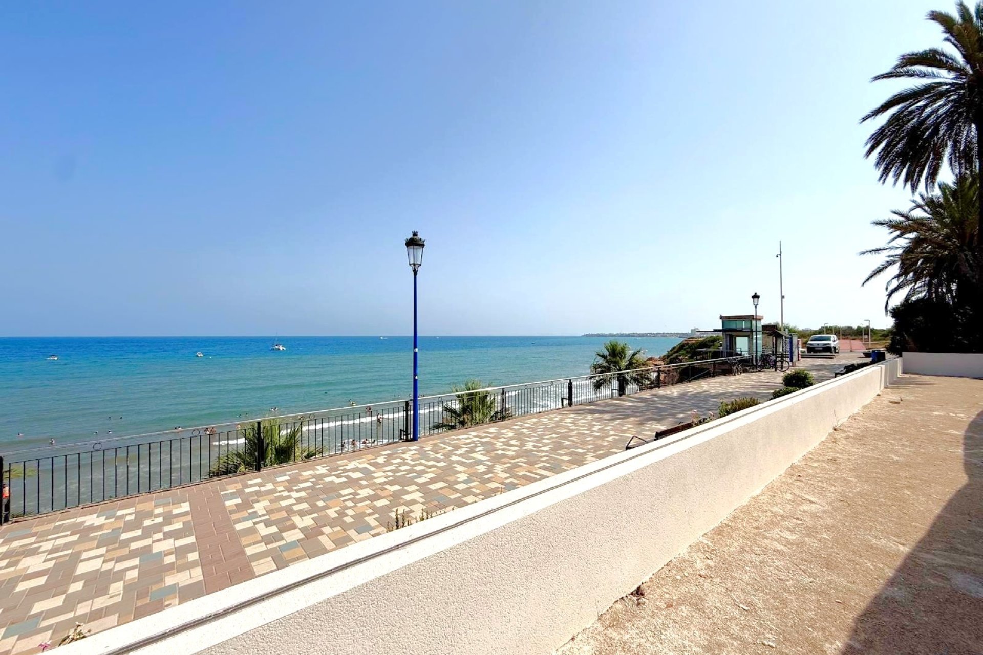 Neue Gebäude - Villa -
Orihuela Costa - Punta Prima
