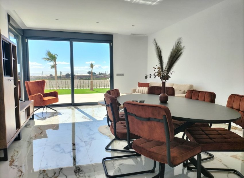 Neue Gebäude - Villa -
Pilar de la Horadada - Lo Romero Golf