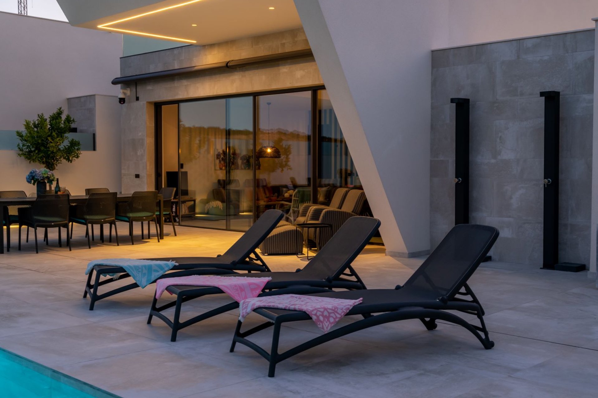 Neue Gebäude - Villa -
Rojales