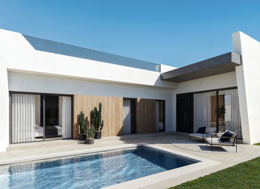 Neue Gebäude - Villa -
San Miguel de Salinas