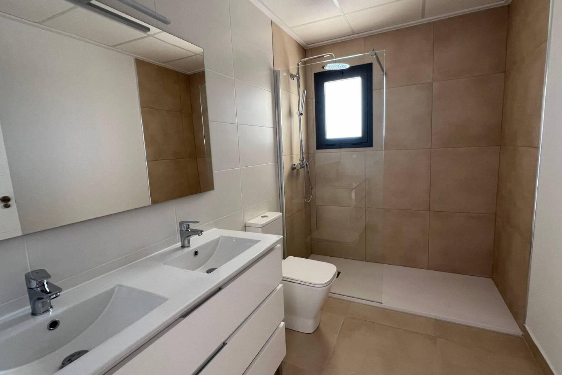 Neue Gebäude - Villa -
Torre del Rico