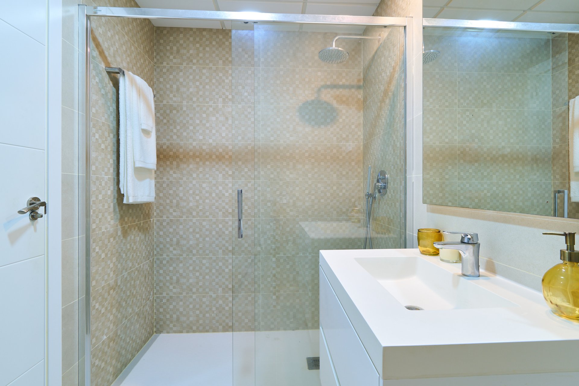 Neue Gebäude - Wohnung -
Estepona (Málaga) - Spain