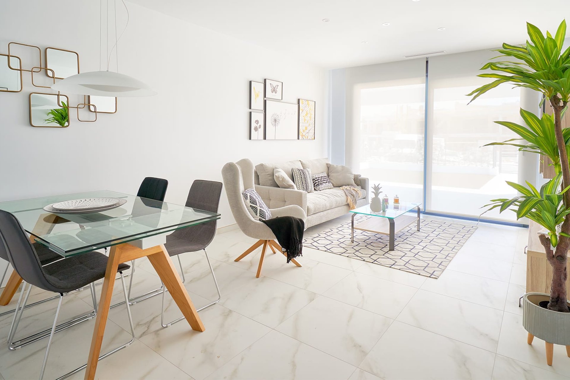 Neue Gebäude - Wohnung -
Estepona (Málaga) - Spain