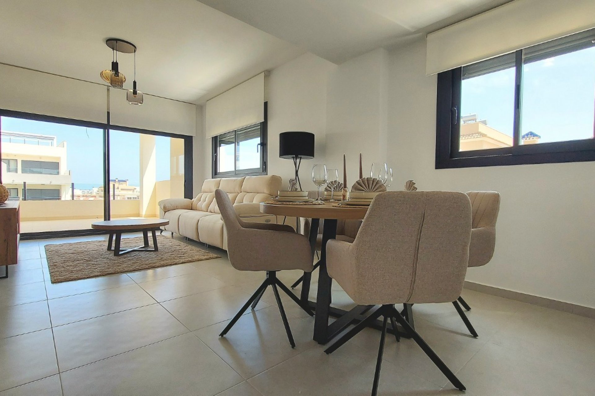 Neue Gebäude - Wohnung -
San Miguel de Salinas