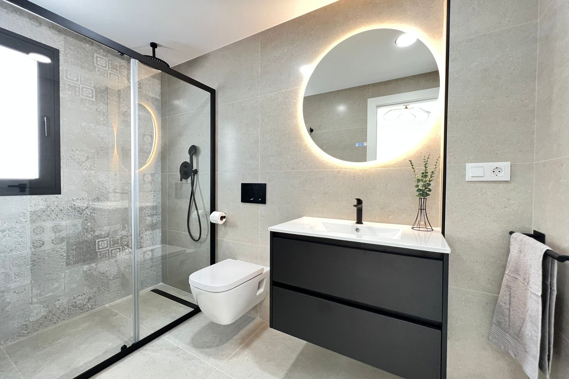 New Build - Townhouse -
Benferri