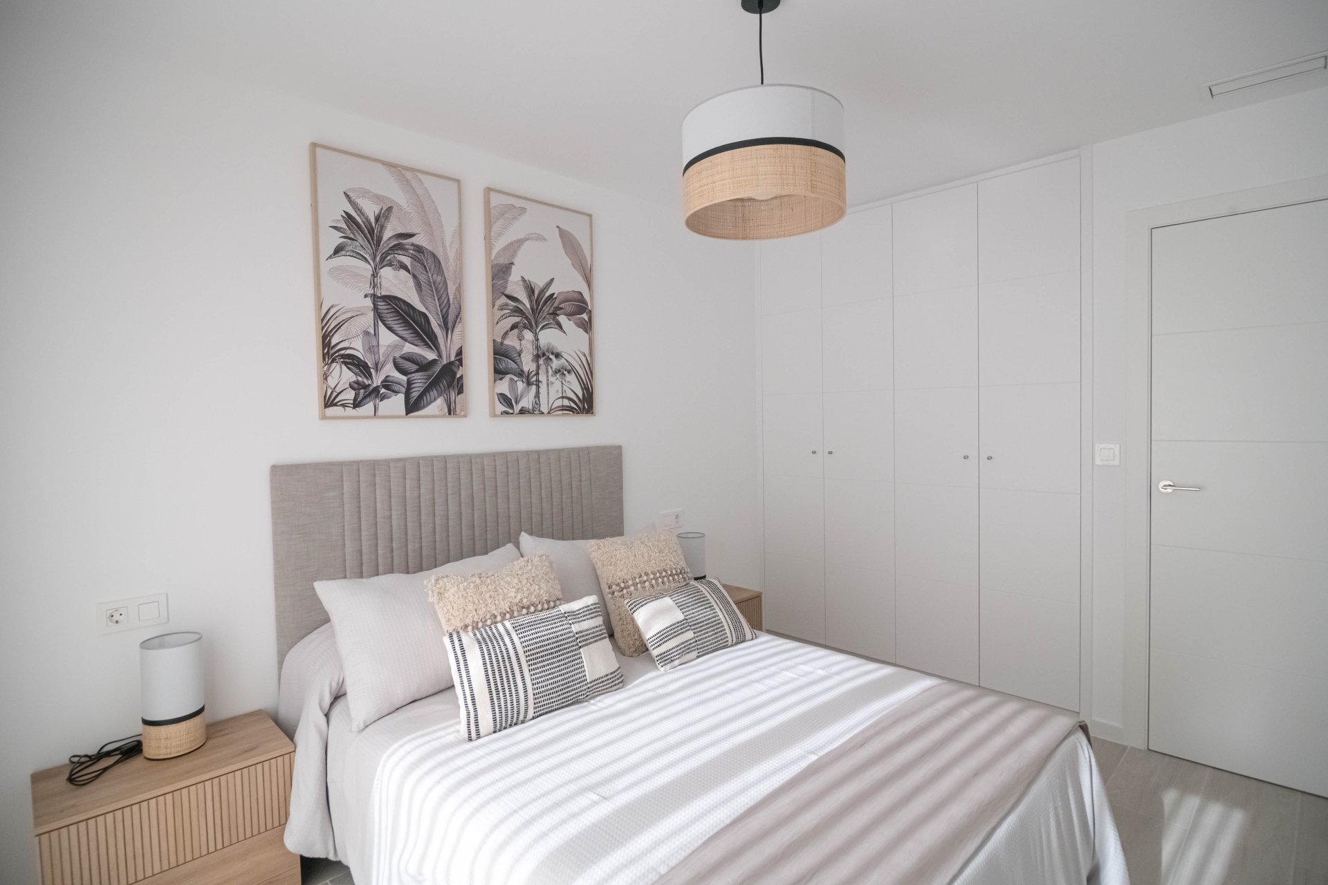 Nieuwbouw Woningen - Herenhuis -
Jerónimo y Avileses