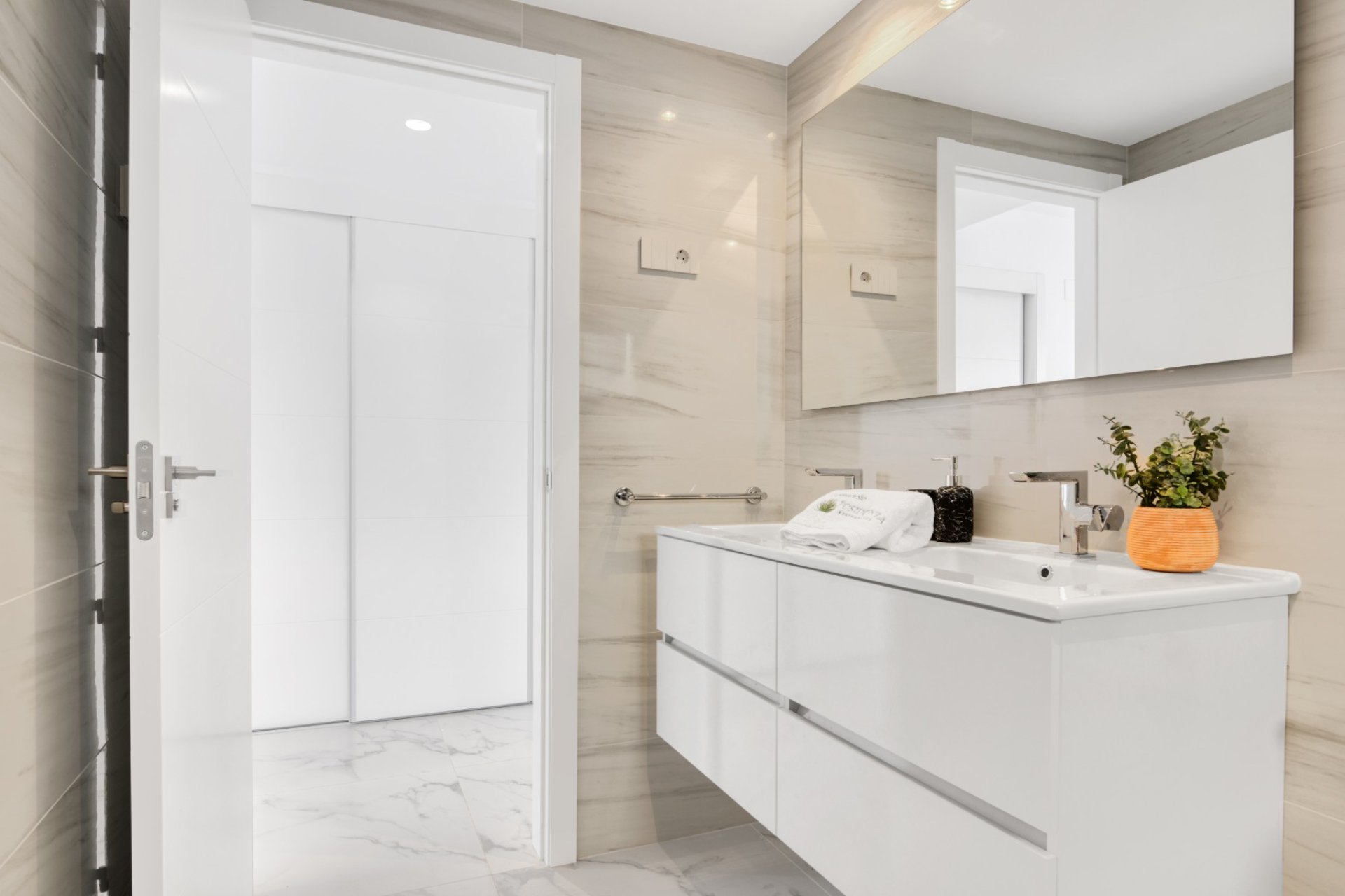 Nouvelle construction - Appartement -
Torrevieja* - Punta Prima*