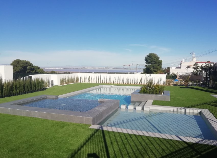 Nouvelle construction - Appartement -
Torrevieja