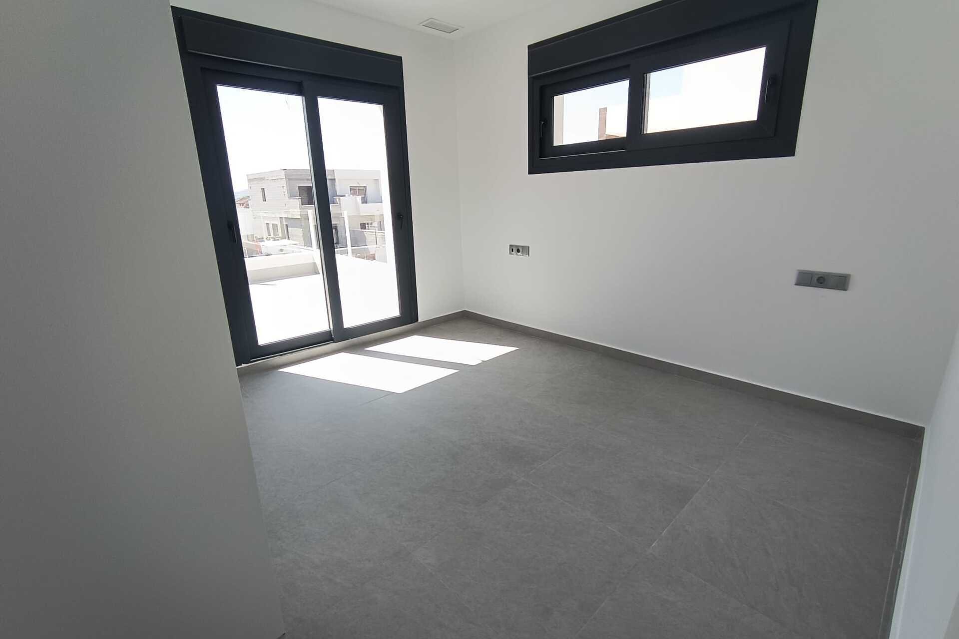 Nybyggnation - Radhus -
Daya Nueva