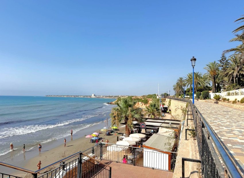 Nybyggnation - Villa -
Orihuela Costa - Punta Prima