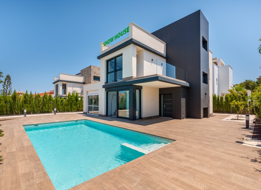 Nybyggnation - Villa -
Playa Paraiso