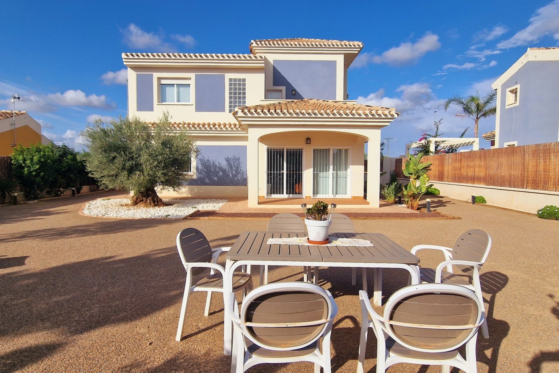 Nybyggnation - Villa -
Purias