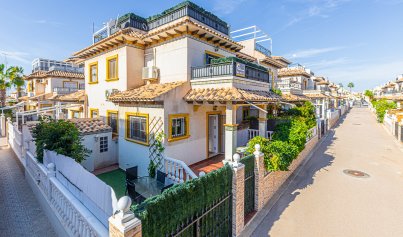 Quad House - Resale - Playa Flamenca -
                Playa Flamenca