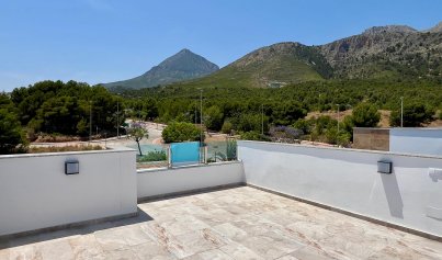 Radhus - Nybyggnation - Polop -
                Polop