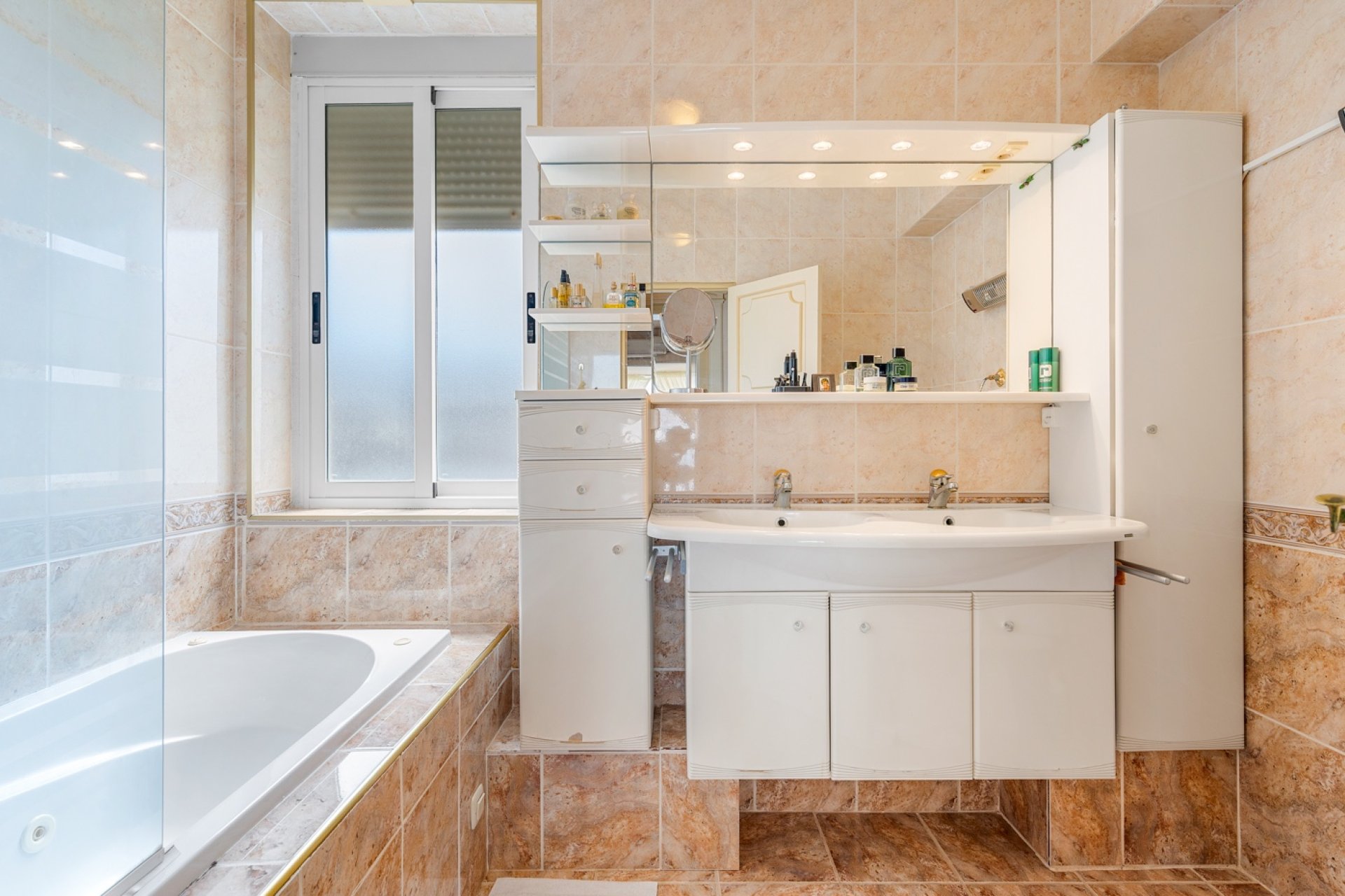 Resale - Apartment -
Benidorm* - Levante*