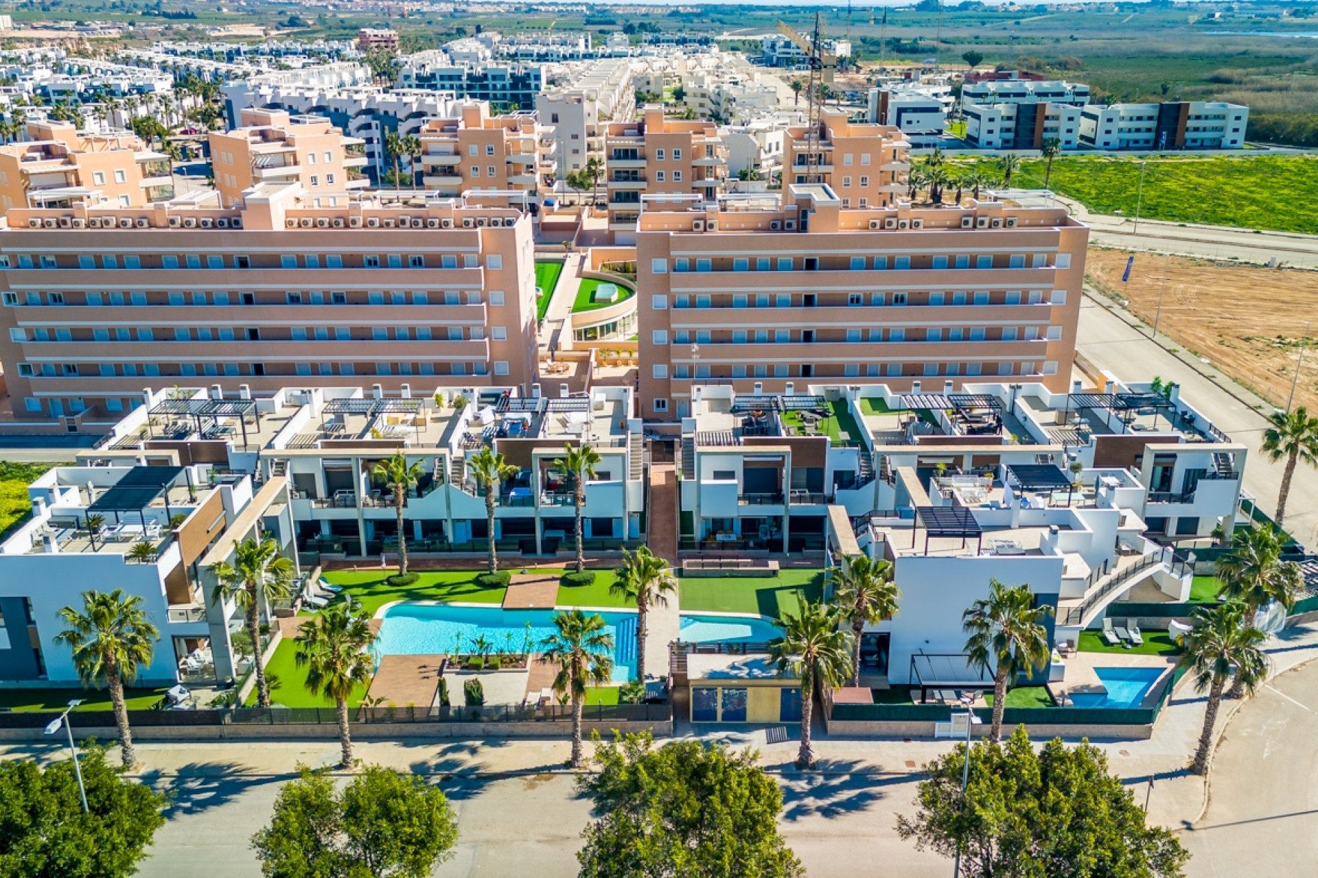 Resale - Apartment / Flat * -
Guardamar del Segura* - El Raso*