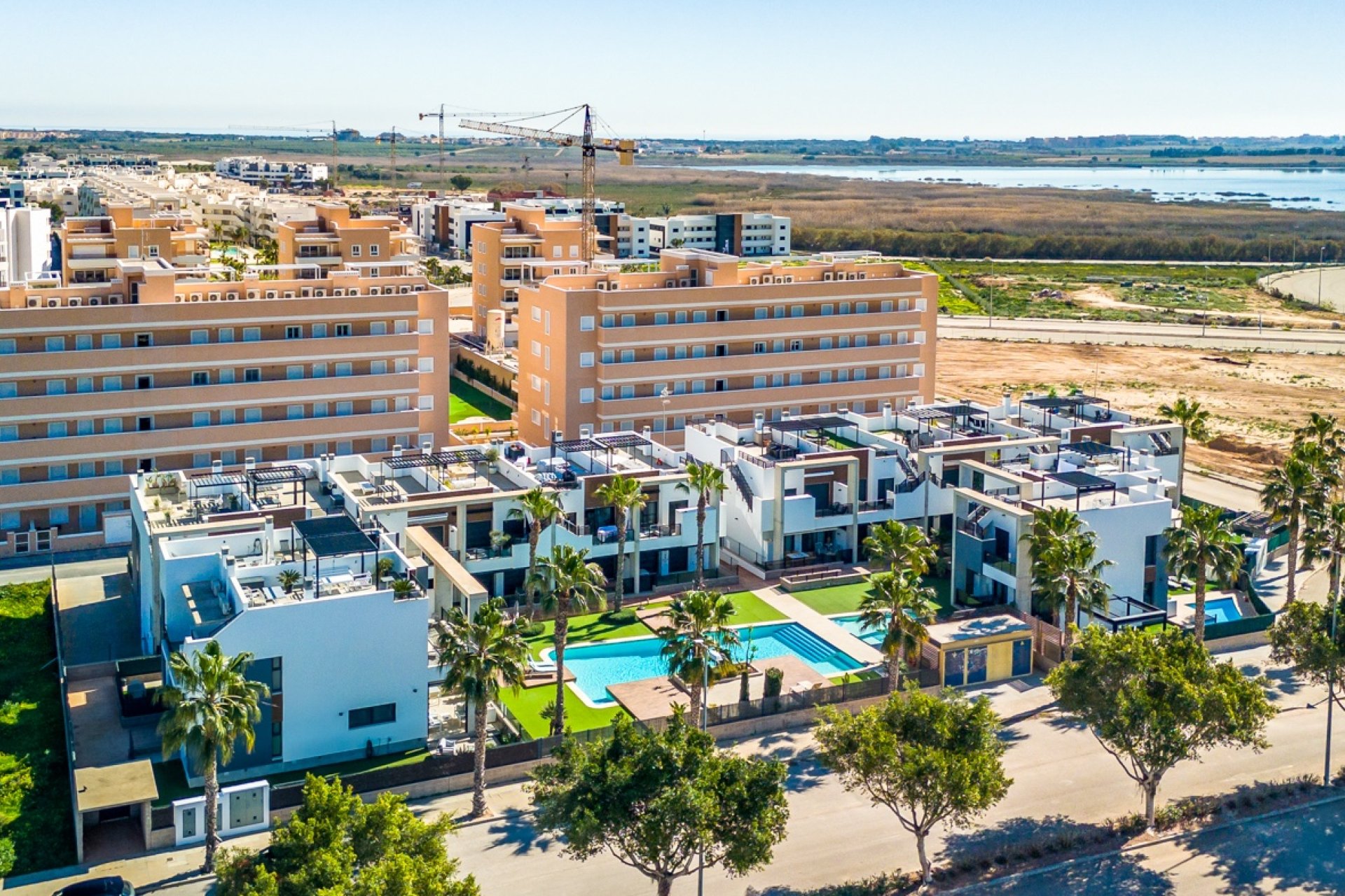 Resale - Apartment -
Guardamar del Segura* - El Raso*