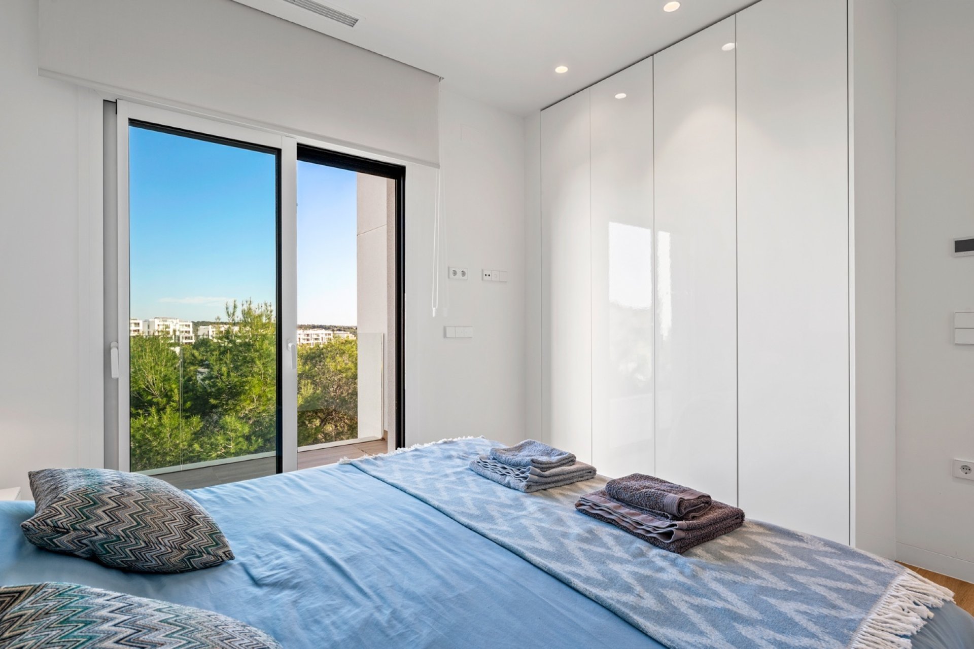 Resale - Apartment -
Las Colinas Golf - Las Colinas Golf Resort