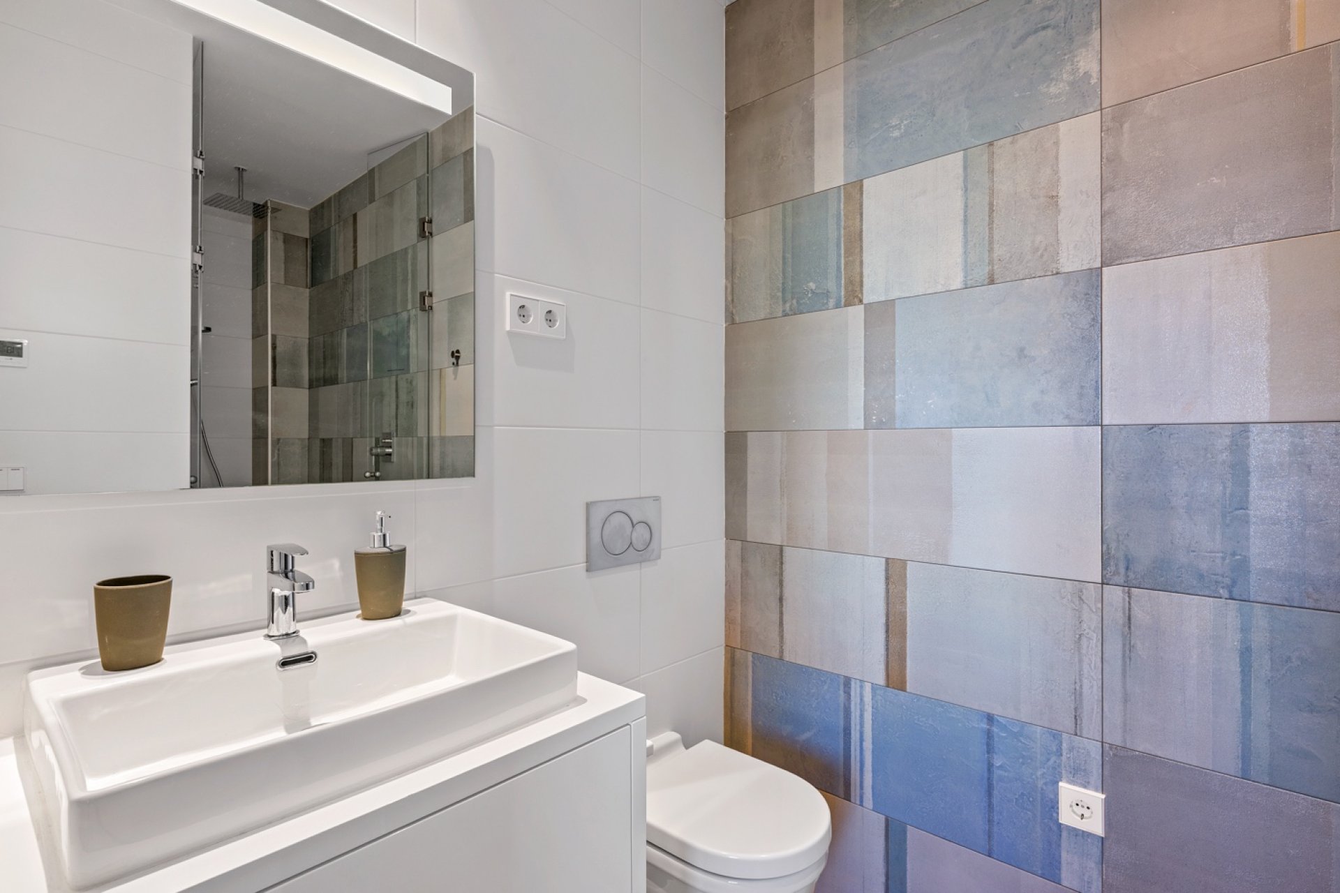 Resale - Apartment -
Las Colinas Golf - Las Colinas Golf Resort