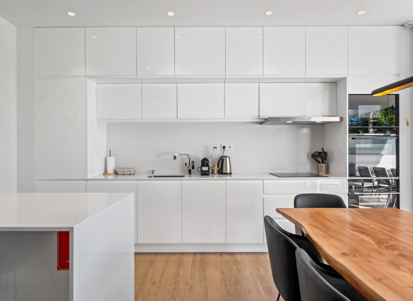 Resale - Apartment -
Las Colinas Golf