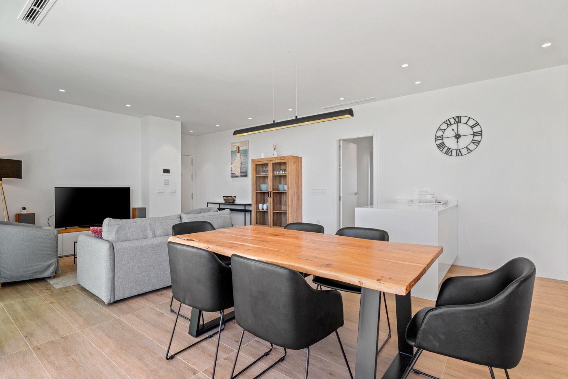 Resale - Apartment -
Las Colinas Golf