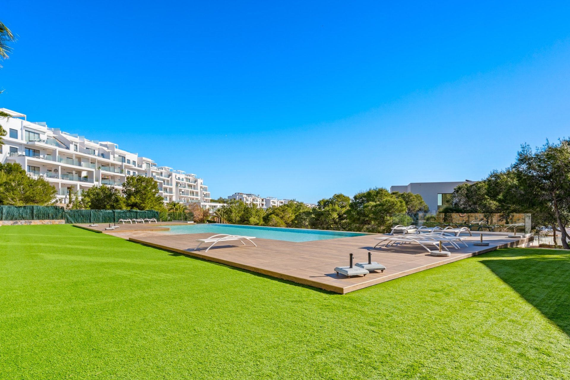 Resale - Apartment -
Las Colinas Golf