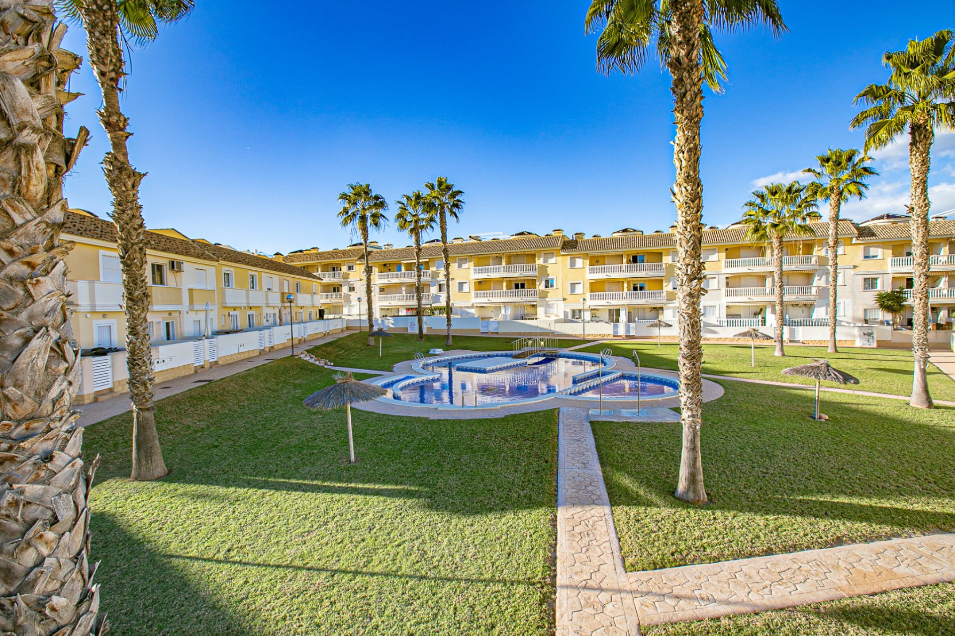Resale - Apartment -
Lomas de Cabo Roig