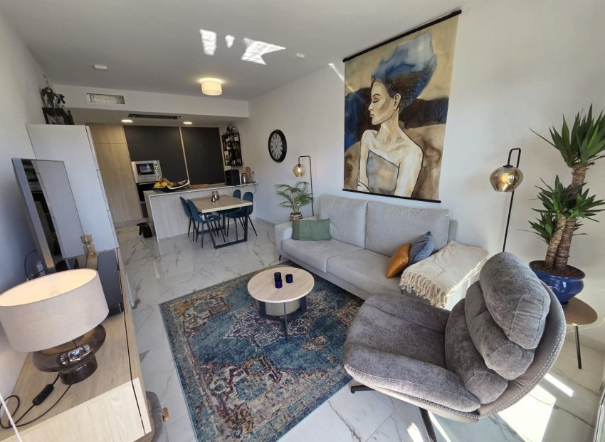 Resale - Apartment -
Los Altos