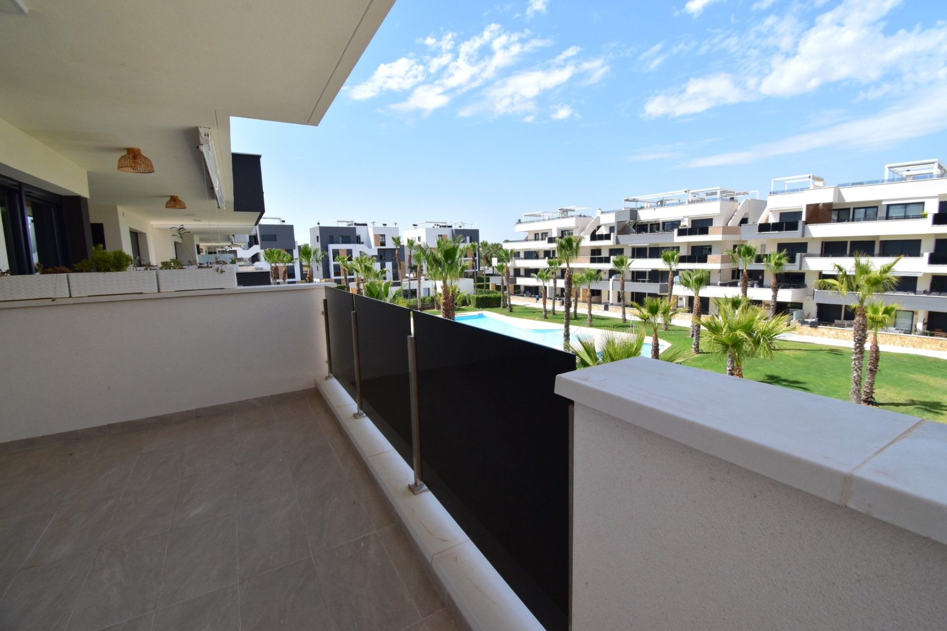 Resale - Apartment -
Los Altos