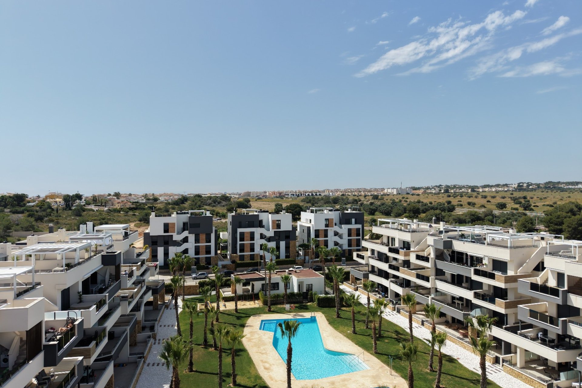 Resale - Apartment -
Los Altos