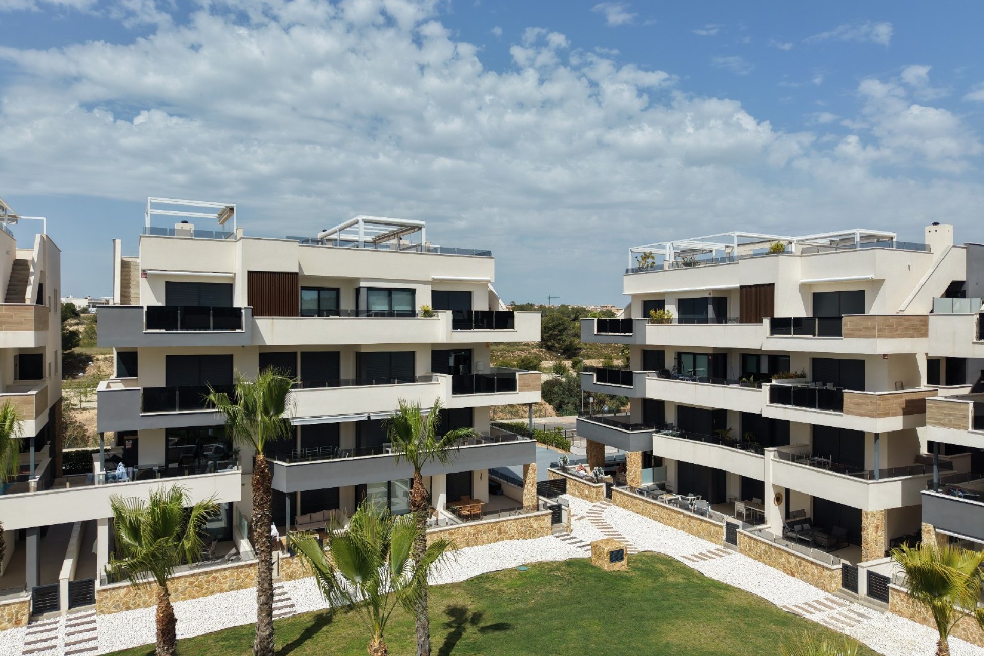 Resale - Apartment -
Los Altos
