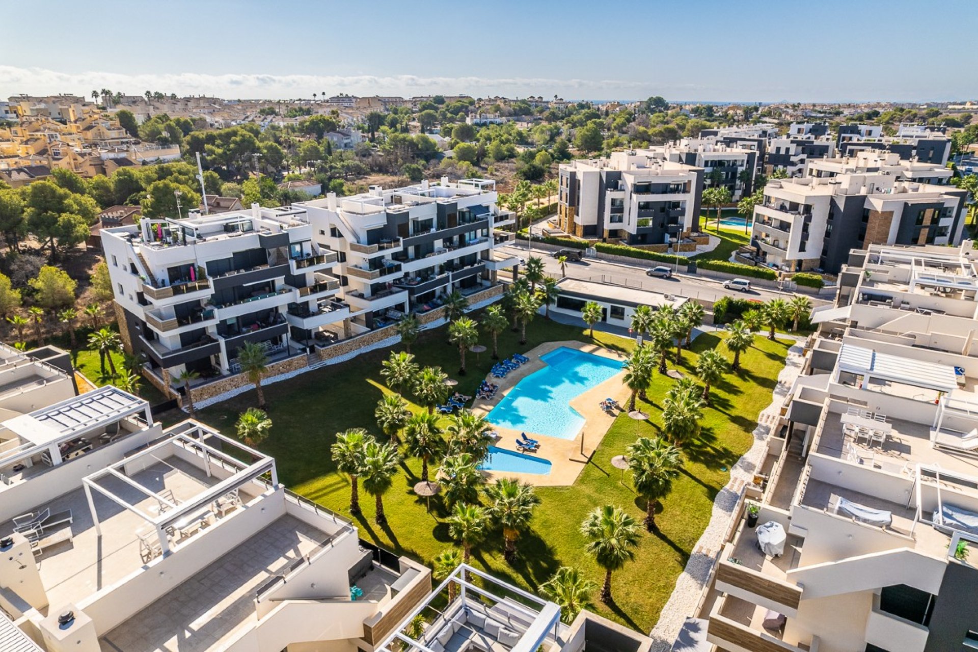 Resale - Apartment -
Los Altos